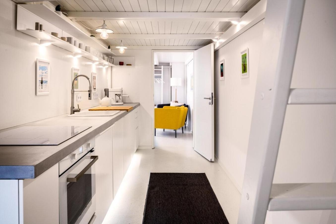 Central Home With Fireplace Near Underground Berlín Exterior foto